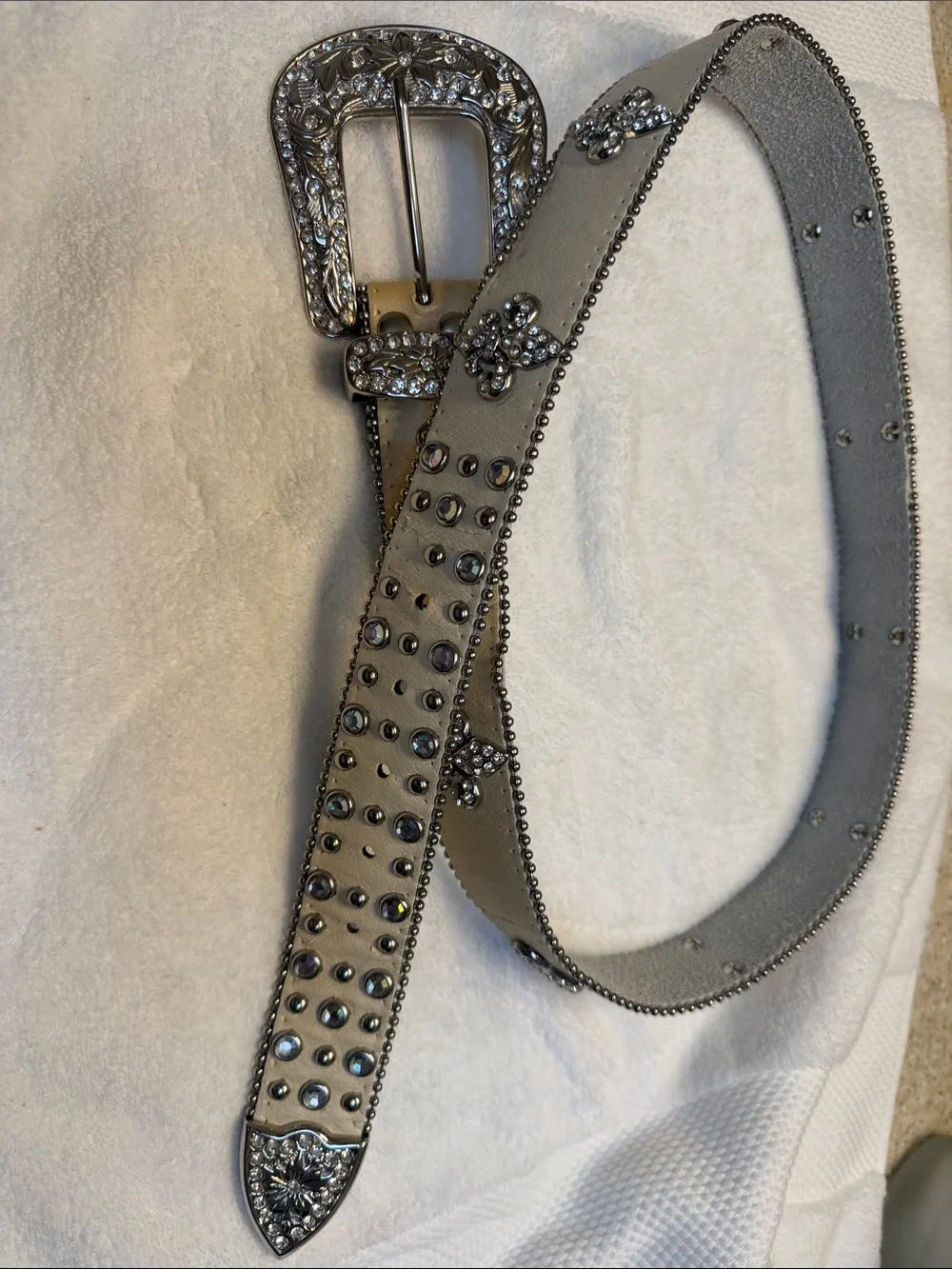 Silver Crystal-Studded Fleur De Lis design Women's Fashion Belt
